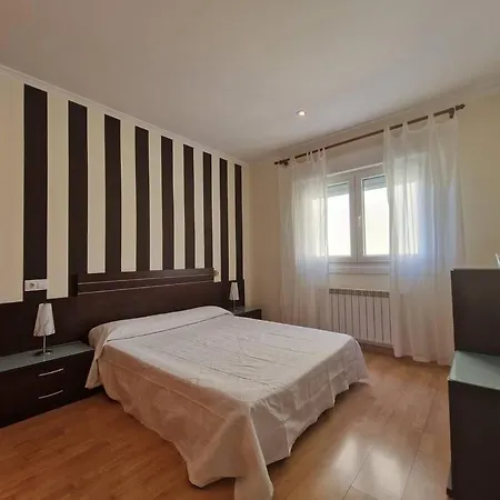 Daire Magnifico Chalet En San Vicente Pontevedra